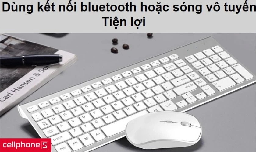 Bàn phím bluetooth mỏng nhẹ trên bàn làm việc