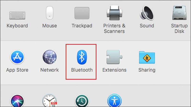 Chọn biểu tượng Bluetooth trong System Preferences của MacBook