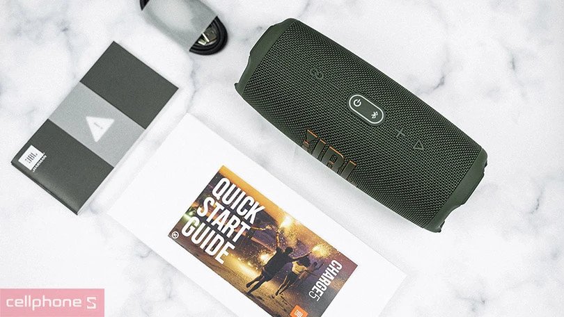 Hệ thống củ loa tân tiến của JBL Charge 5 mang đến âm thanh sống động