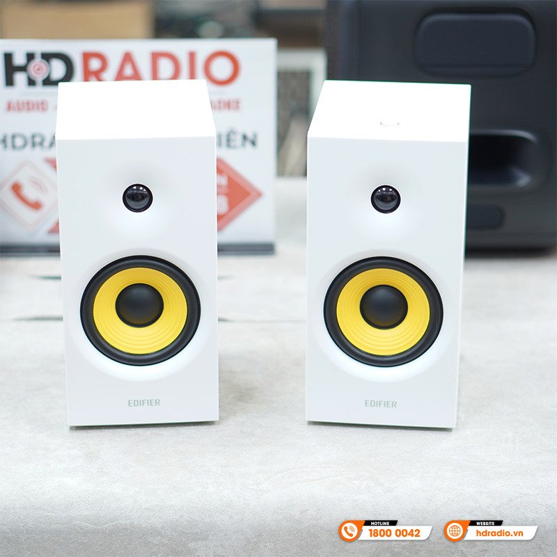 Hệ thống loa Edifier R1080BT màu đen, phù hợp không gian gia đình với bass sâu