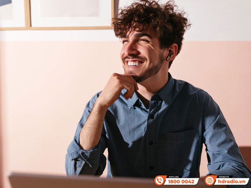 hệ thống micro trên tai nghe bluetooth JBL Live Beam 3