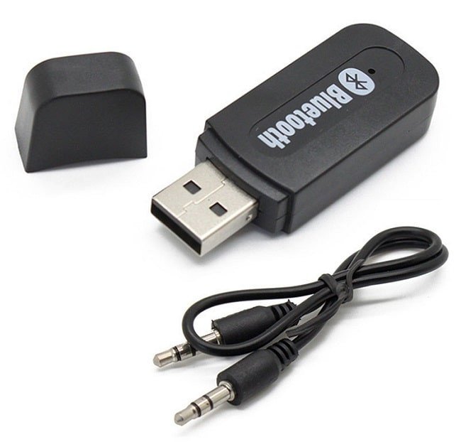 Hình ảnh USB thu phát Bluetooth cắm vào cổng USB máy tính
