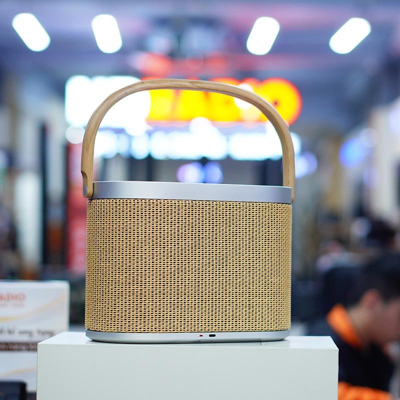 Loa bluetooth B&amp;O Beosound A5 thiết kế di động, âm thanh 360 độ