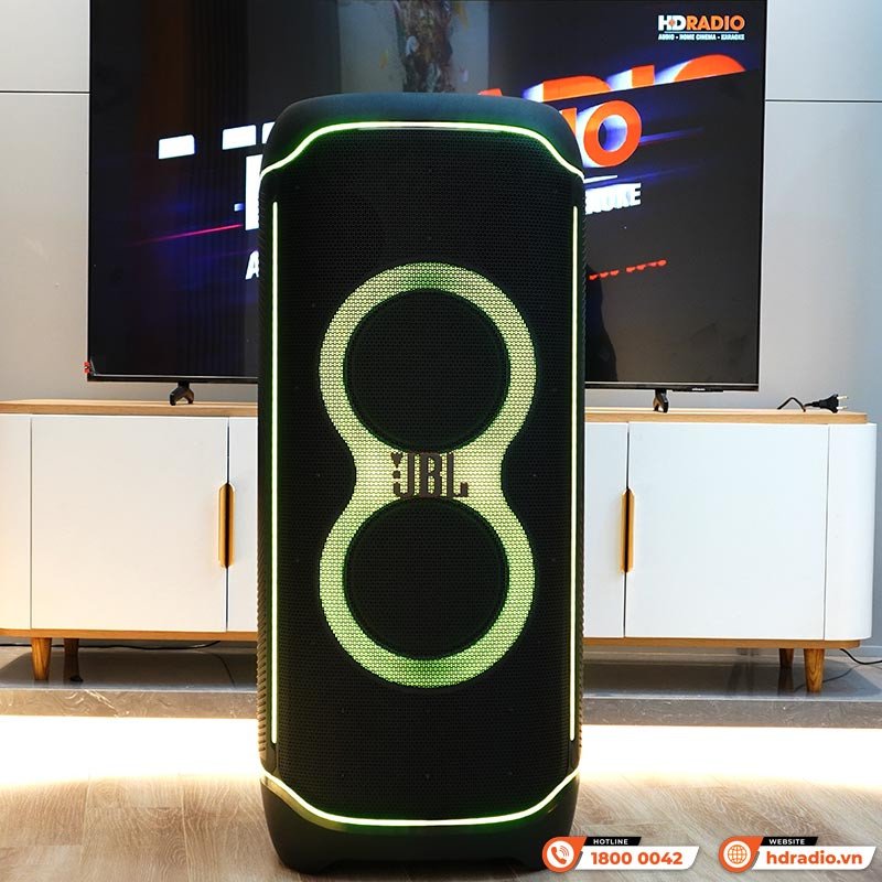 Loa bluetooth PartyBox Ultimate của JBL với hệ thống bass cực mạnh và đèn LED ấn tượng