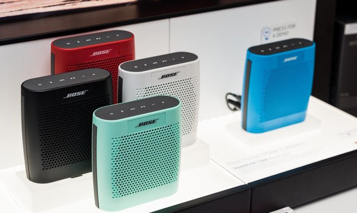Loa Bose Bluetooth chính hãng màu đen với logo Bose nổi bật, khẳng định chất lượng và độ tin cậy của sản phẩm