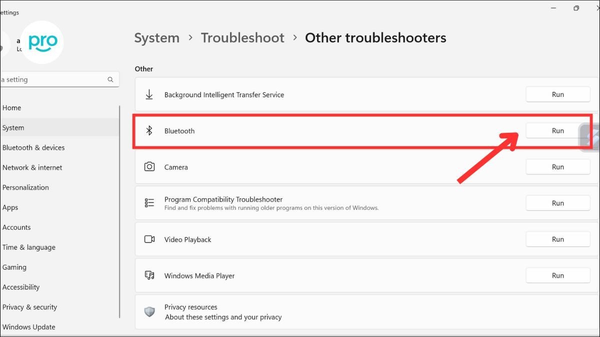Màn hình cài đặt Troubleshoot của Windows, hiển thị tùy chọn chạy công cụ sửa lỗi cho Bluetooth
