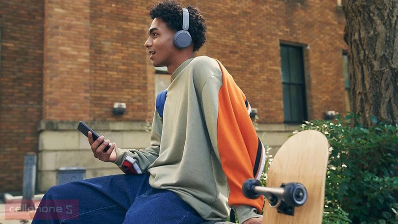 Micro tích hợp trên tai nghe bluetooth Sony WH-CH520 đảm bảo đàm thoại rõ nét