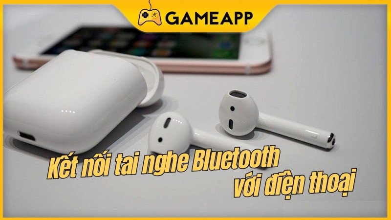 Người dùng đang thực hiện hướng dẫn kết nối tai nghe Bluetooth với điện thoại thông minh