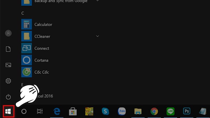 Nút Start Windows 10 trên màn hình laptop