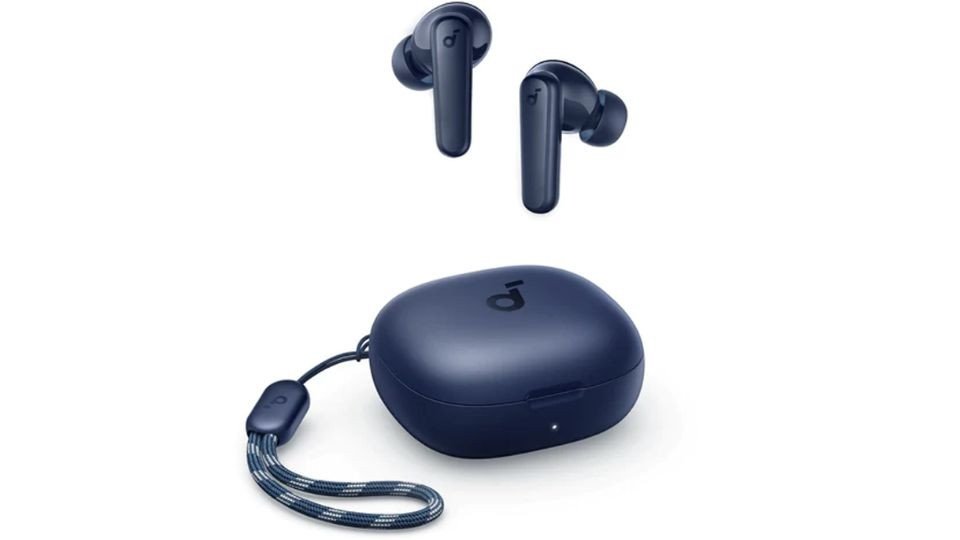 Tai nghe ANKER Soundcore R50i A3949 màu đen với hộp sạc nhỏ gọn, minh họa sự kết hợp hoàn hảo giữa thiết kế và tính năng ưu việt của tai nghe bluetooth tốt nhất.