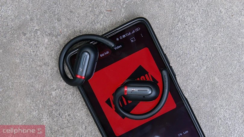 Tai nghe bluetooth Anker Soundcore, nổi bật với thiết kế thể thao và âm thanh chất lượng