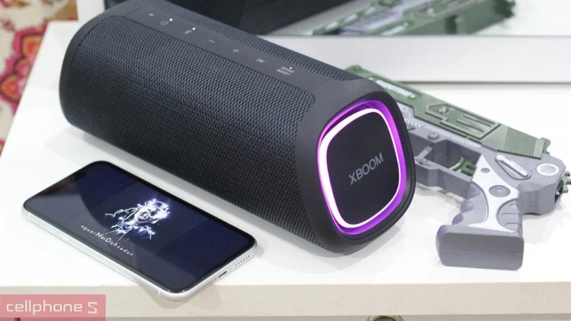 Thiết kế loa bluetooth để bàn của LG với đa dạng màu sắc.