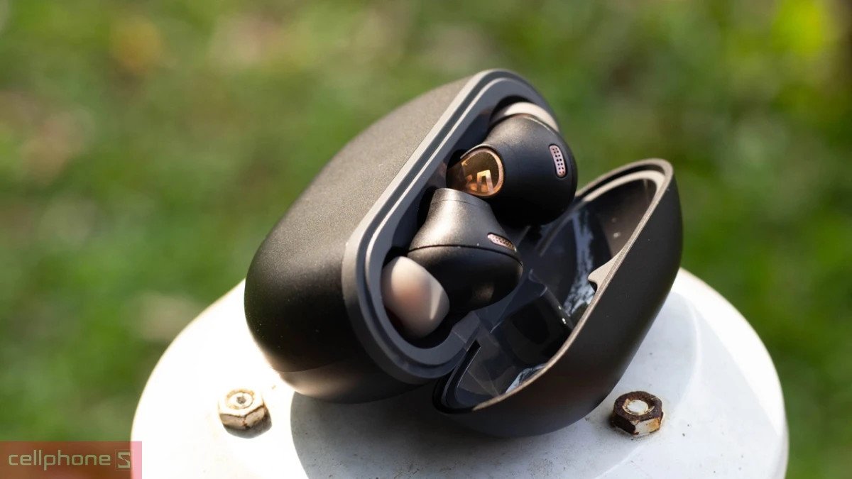 Trải nghiệm thoải mái cùng tai nghe bluetooth Soundpeats earbuds