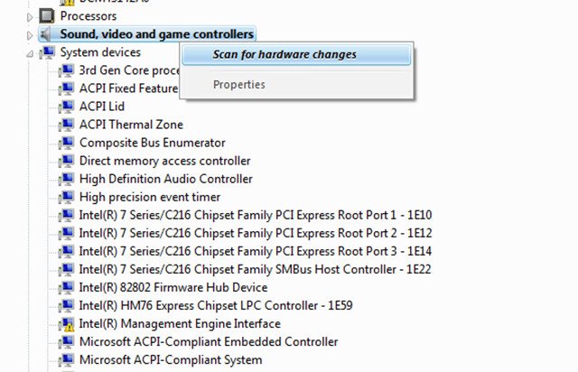Tùy chọn Scan for hardware changes trong Device Manager, giúp máy tính nhận lại tai nghe
