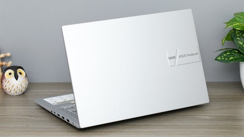 Asus Vivobook X1404ZA i3 1215U với màn hình chống chói