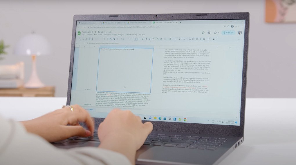 Bàn phím Full size có đèn nền của laptop Acer Aspire 5 A515-58GM-59LJ