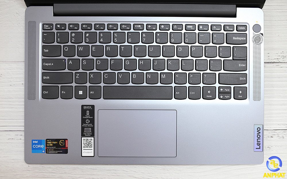 Bàn phím và touchpad của laptop Lenovo IdeaPad Slim 3 14IAH8 83EQ0004VN