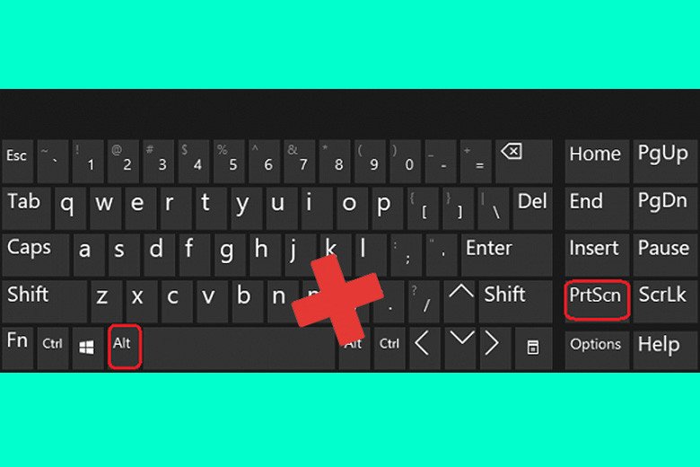 Bàn tay bấm tổ hợp phím Alt và Print Screen trên laptop Acer để chụp cửa sổ ứng dụng đang hoạt động