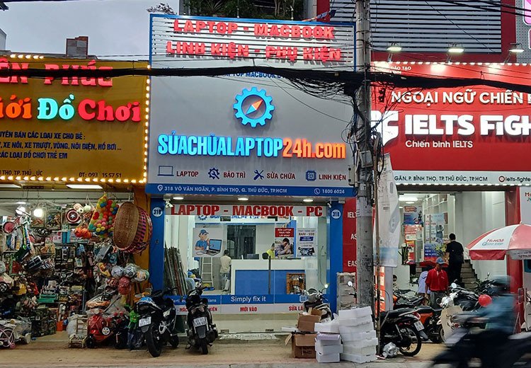 Bảng hiệu trung tâm sửa chữa laptop 24h TPHCM uy tín tại quận Thủ Đức