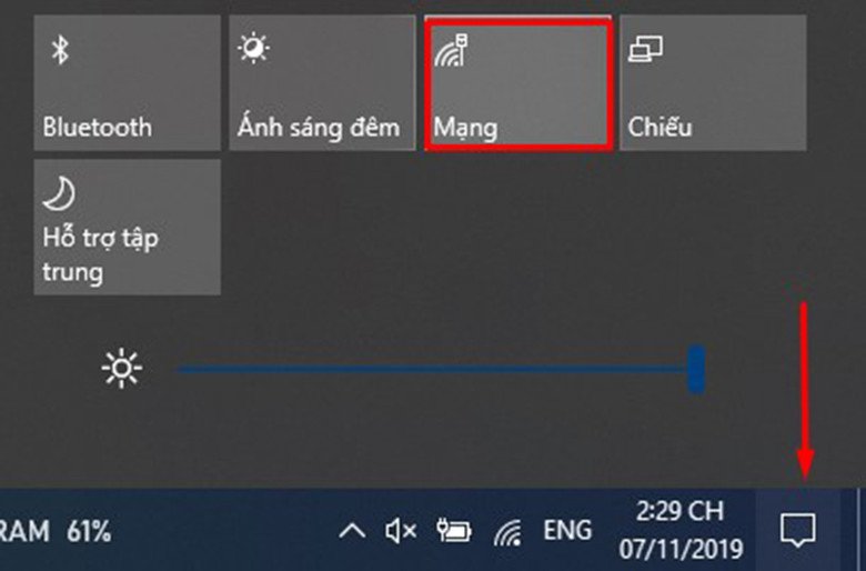 Bật Wi-Fi qua Action Center trên laptop Windows 10