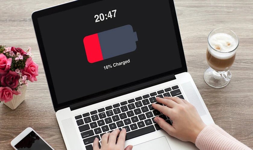 Biểu đồ minh họa sức khỏe pin laptop và các yếu tố ảnh hưởng đến chu kỳ sạc
