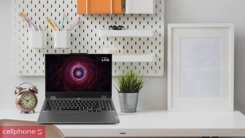 Bộ nhớ RAM DDR5 và ổ cứng SSD NVMe trên laptop Lenovo LOQ 15ARP9 83JC003VVN