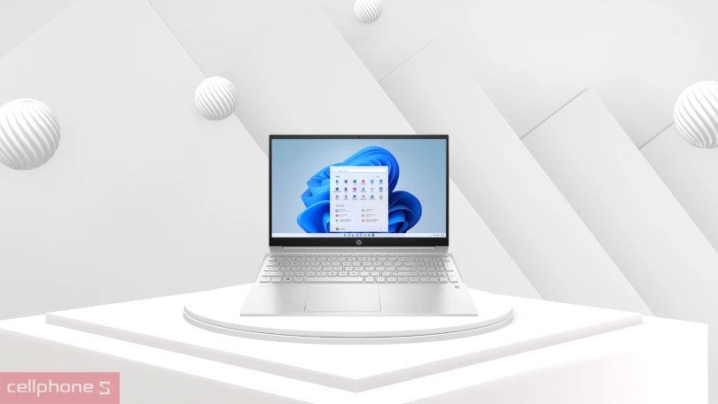 Các cổng kết nối đa dạng trên Laptop HP Pavilion 15-eg3111tu 8u6l8pa