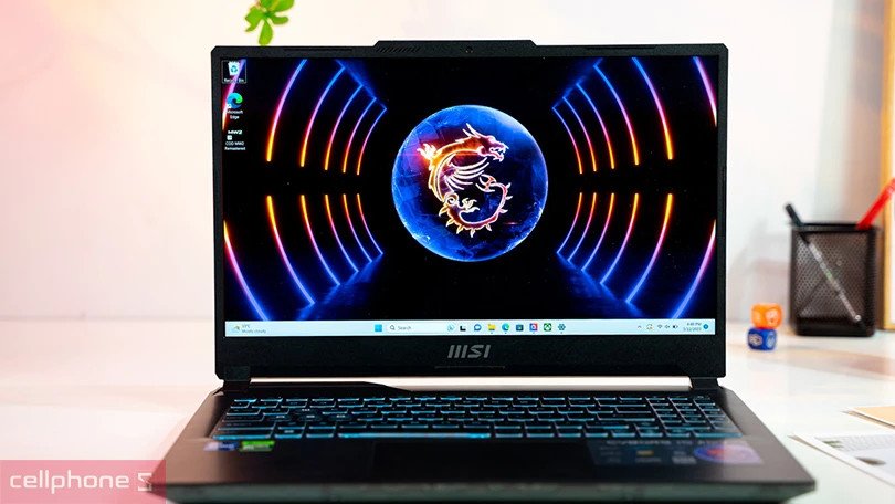 Các cổng kết nối đa dạng trên laptop MSI Cyborg 15 A12VE-240VN, hỗ trợ nhiều thiết bị ngoại vi