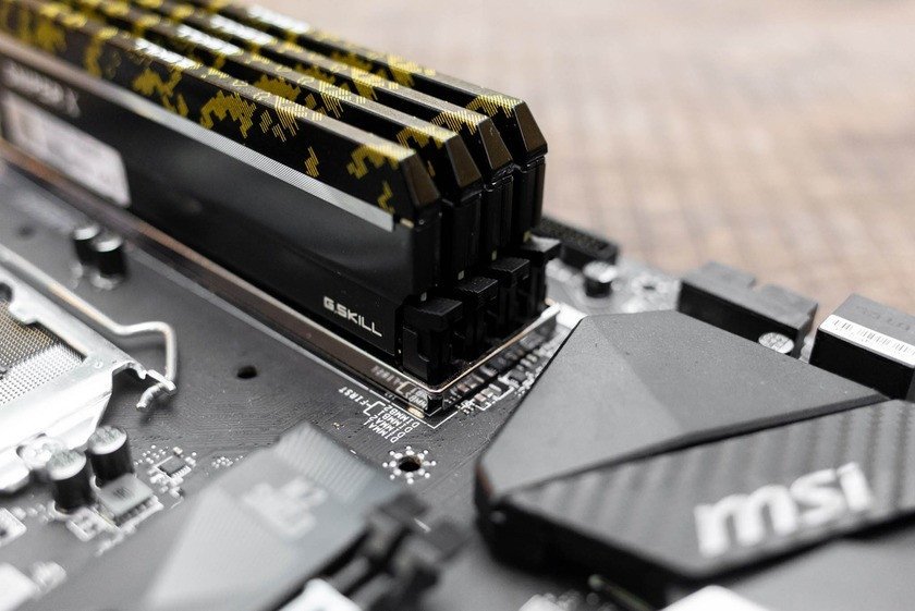 Các thế hệ RAM laptop phổ biến như DDR3, DDR4, DDR5 với đặc điểm nhận dạng riêng biệt