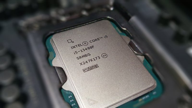 Các yếu tố ảnh hưởng đến chi phí nâng cấp CPU laptop