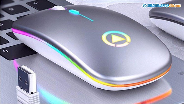 Cắm lại hoặc vệ sinh cổng USB khi sử dụng bộ chuyển đổi Bluetooth cho chuột