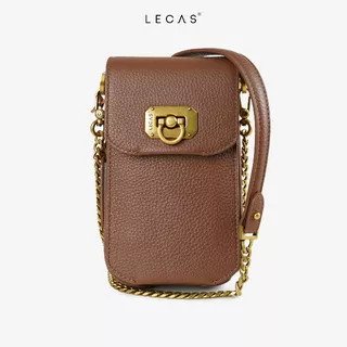 Cận cảnh bàn phím và touchpad trên một mẫu laptop được yêu thích tại Hồ Chí Minh