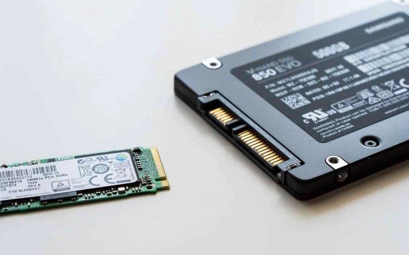 Cận cảnh một ổ cứng SSD, giải pháp lưu trữ hiệu năng cao cho laptop