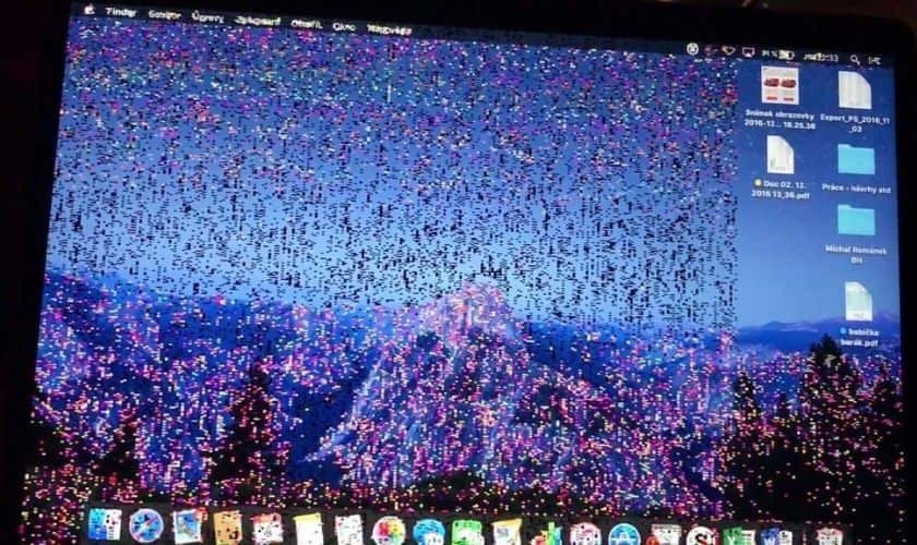 Card màn hình lỗi khiến laptop bị đen