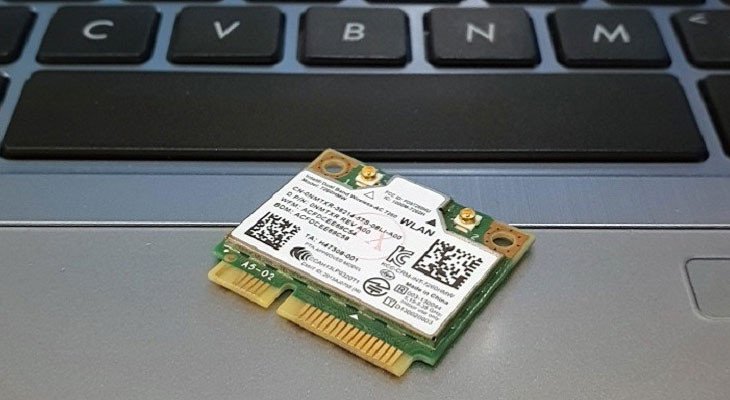 Card wifi rời cho laptop chuẩn M.2 được lắp đặt bên trong thân máy