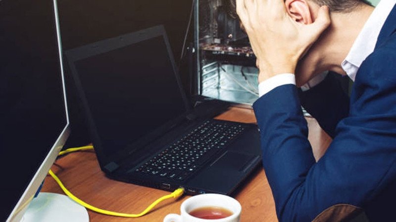 Cháy màn hình làm cản trở quá trình sử dụng