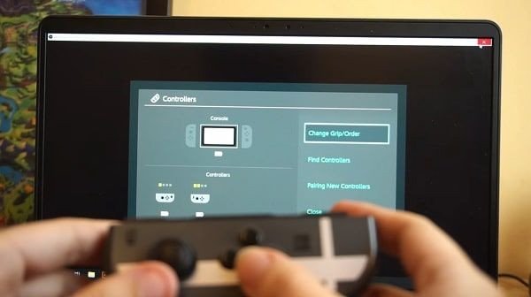 Chơi game hai người Nintendo Switch trên laptop