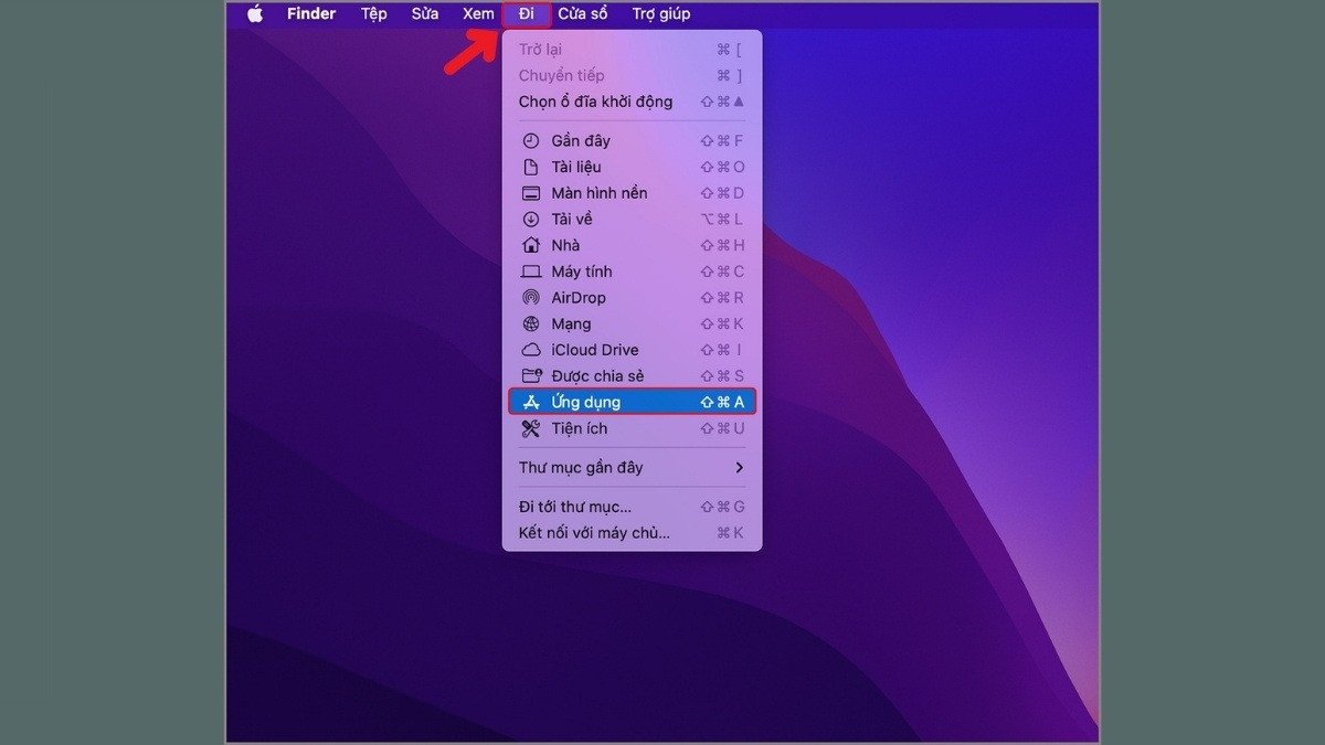 Chọn Applications (Ứng dụng) từ danh sách lựa chọn trong Finder trên MacBook