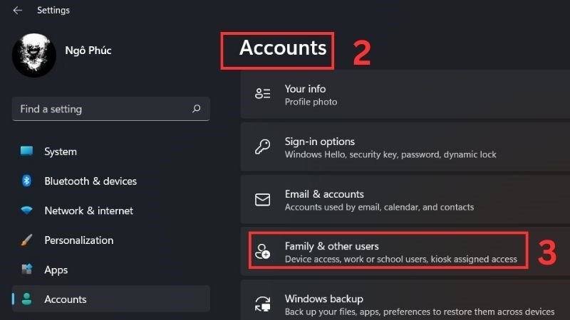 Chọn Family &amp; other users trong mục Accounts để xóa tài khoản trên laptop