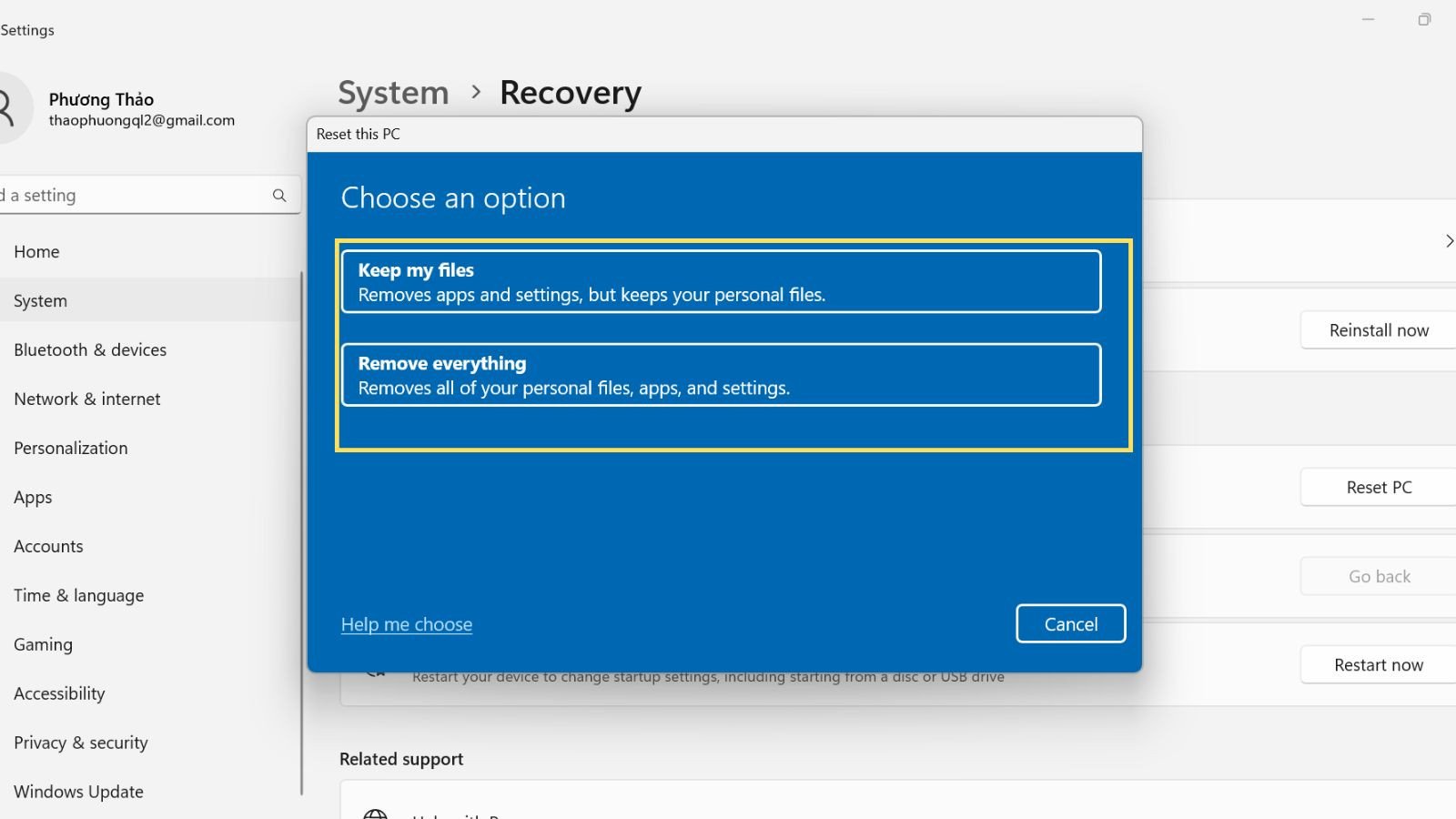 Chọn giữa Keep my files hoặc Remove everything khi reset