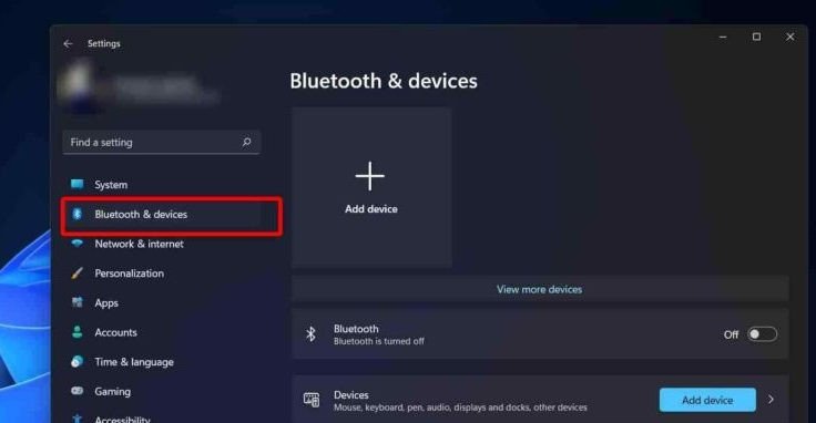 Chọn mục Bluetooth và thiết bị trong cài đặt Windows 11 để kích hoạt Bluetooth
