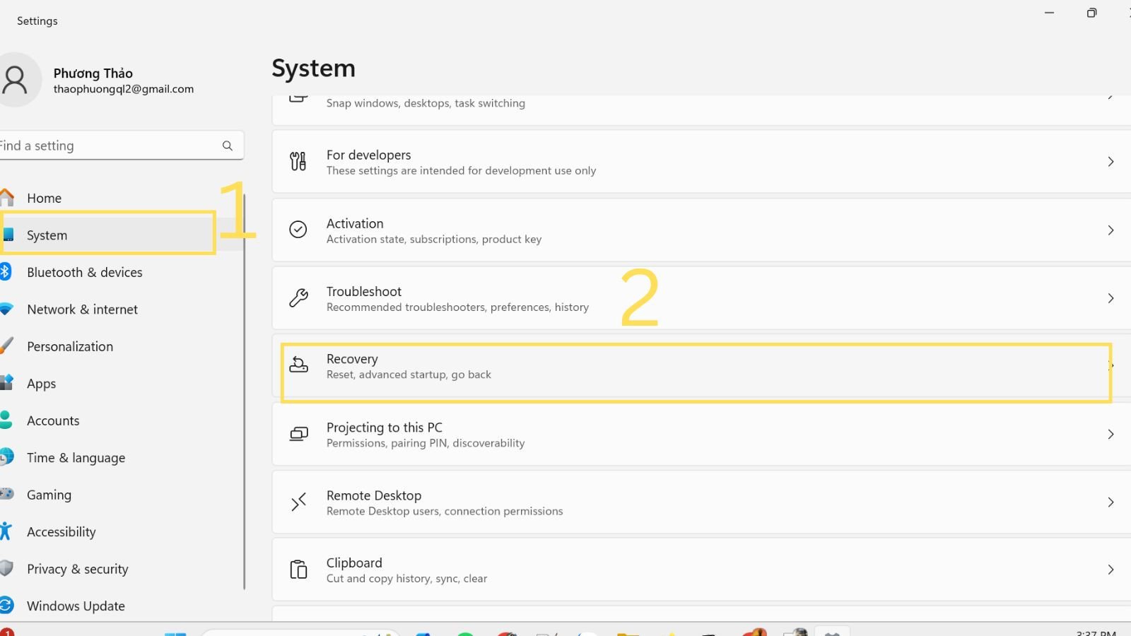 Chọn mục System và Recovery trong cài đặt Windows 11 để khôi phục laptop