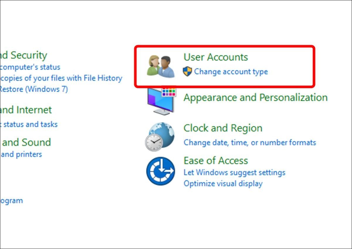 Chọn User Accounts trong Control Panel để thay đổi tên