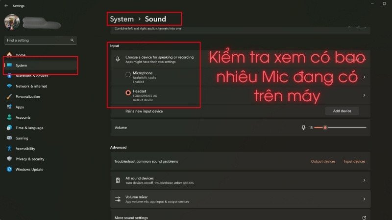 Cửa sổ cài đặt âm thanh hiển thị các thiết bị microphone đã kết nối với laptop