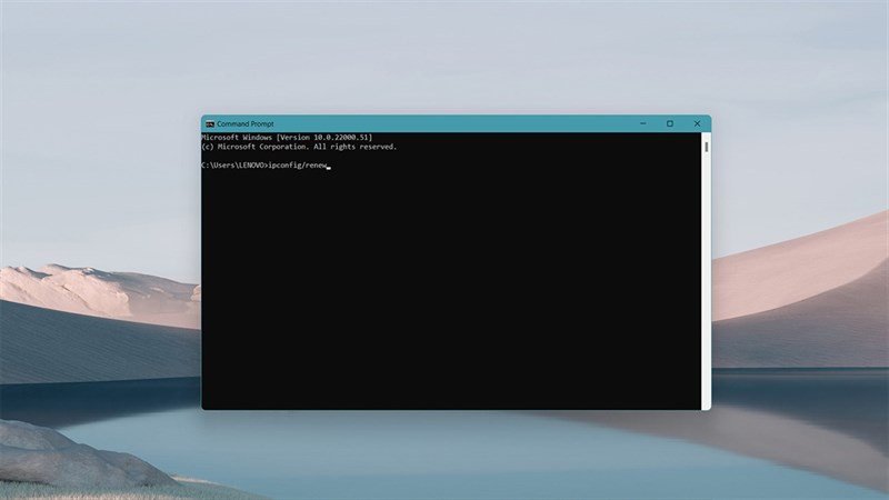 Cửa sổ Command Prompt hiển thị lệnh ipconfig /renew