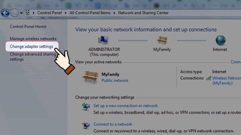 Cửa sổ Network and Sharing Center với tùy chọn Change adapter settings