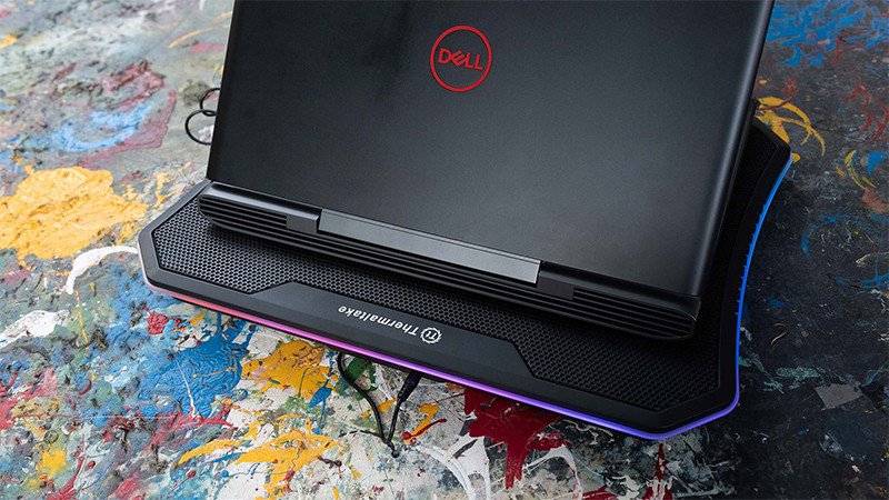 Đế tản nhiệt giúp laptop không bị sập màn hình