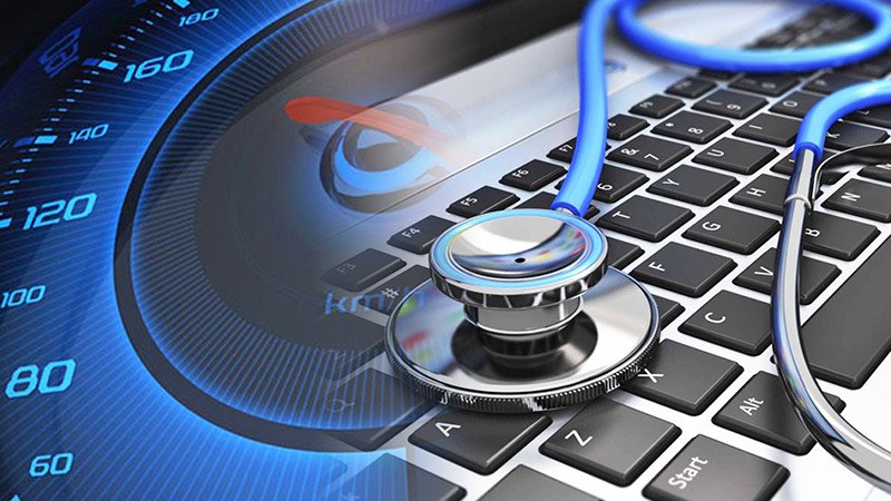 Đem laptop đến trung tâm sửa chữa uy tín