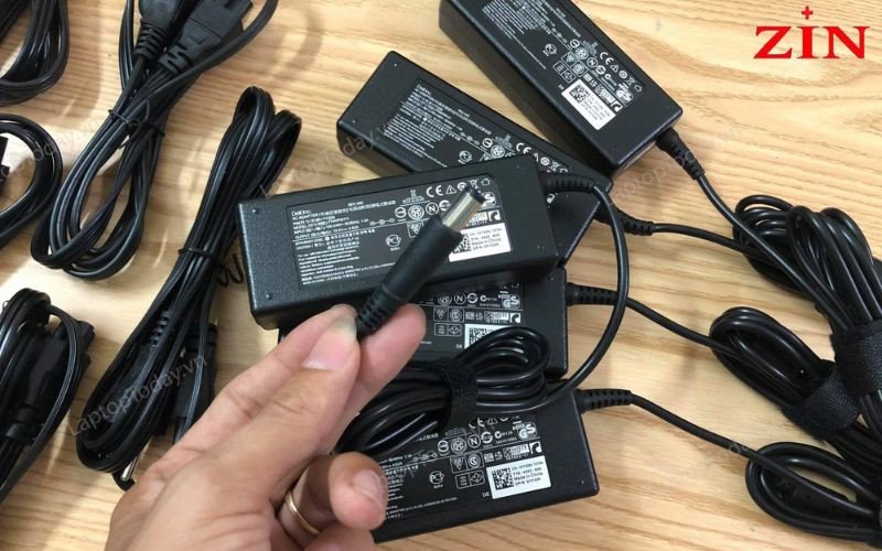 Địa chỉ uy tín để mua sạc laptop Lenovo ở đâu