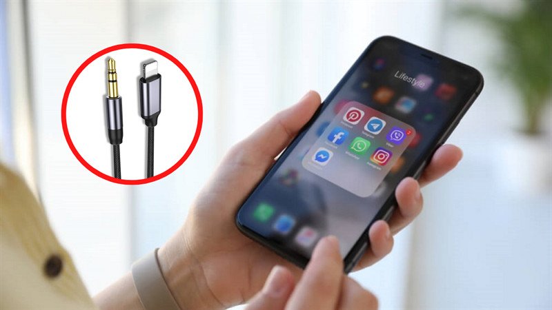 Điện thoại hiển thị biểu tượng tai nghe ảo khi chưa cắm